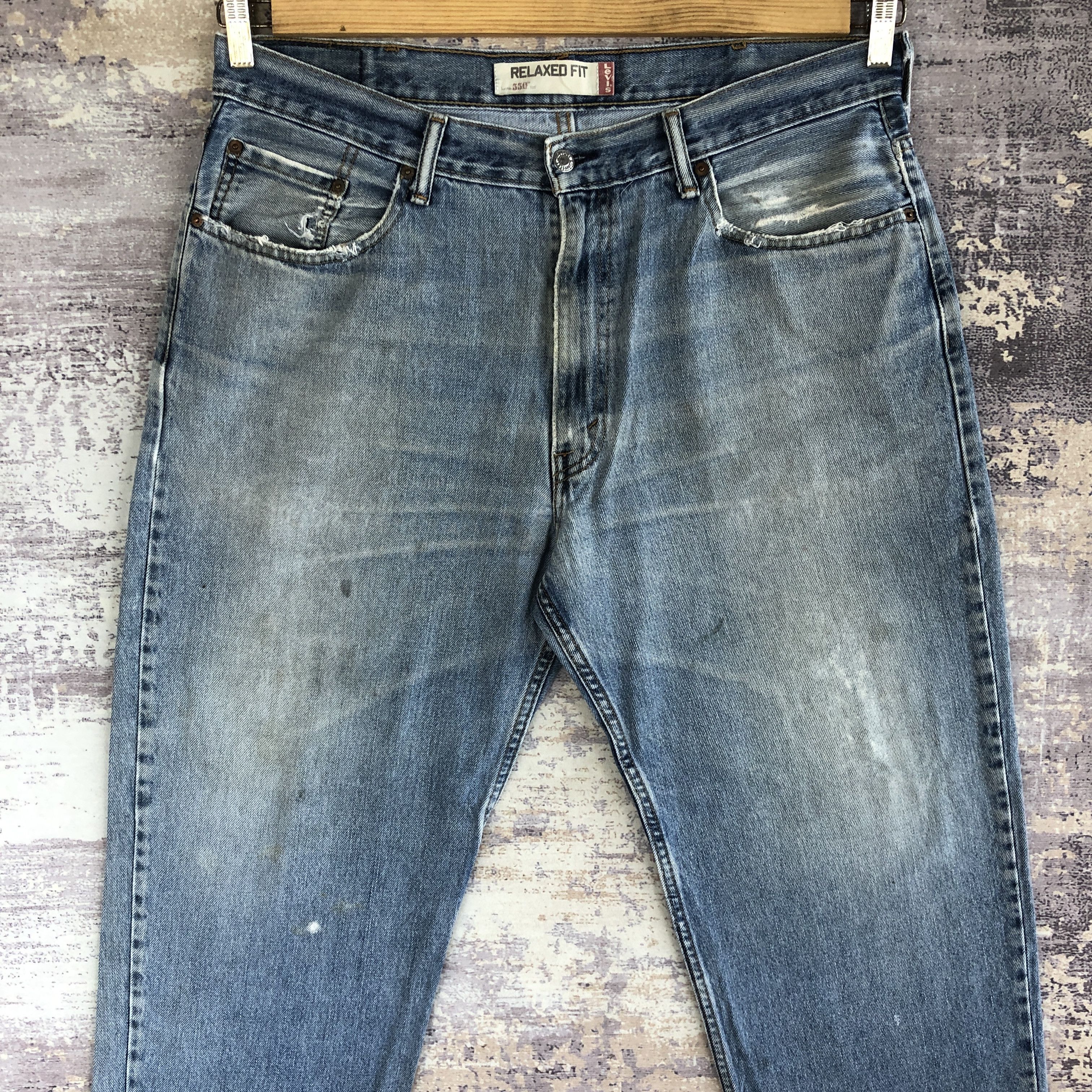 Levi's Vintage Levis 550 Baggy Jeans Levi's Faded Light Wash Denim Size US 36 / EU 52 - 3 Thumbnail