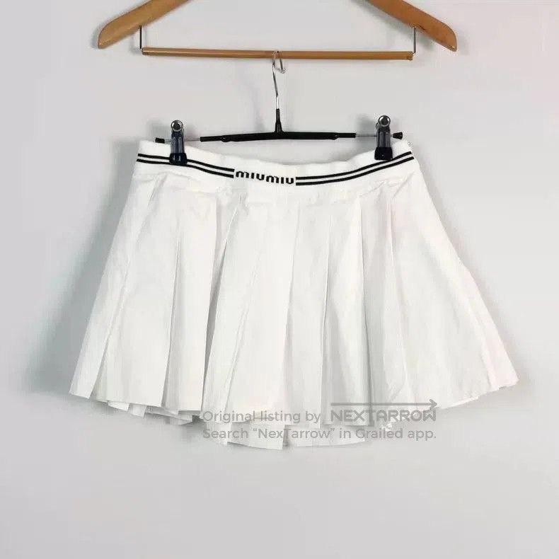 Miu Miu Miu Miu White Logo Cropped Set. Size S / US 4 / IT 40 - 3 Thumbnail