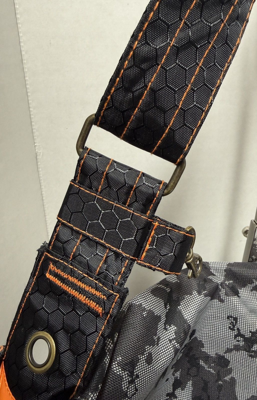 Other Looptworks Noll Messenger Bag Camo Orange Upcycled Size ONE SIZE - 4 Thumbnail