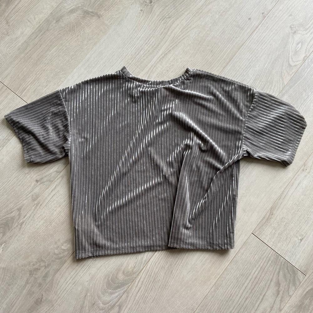 Designer Chic Gray Velvet Striped Cropped Tee Size S / US 4 / IT 40 - 3 Thumbnail