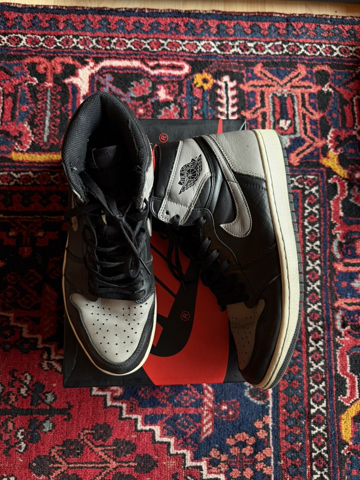 Jordan Brand Shadow Air Jordan 1 Retro High OG 2018 Size US 11 / EU 44 - 2 Thumbnail