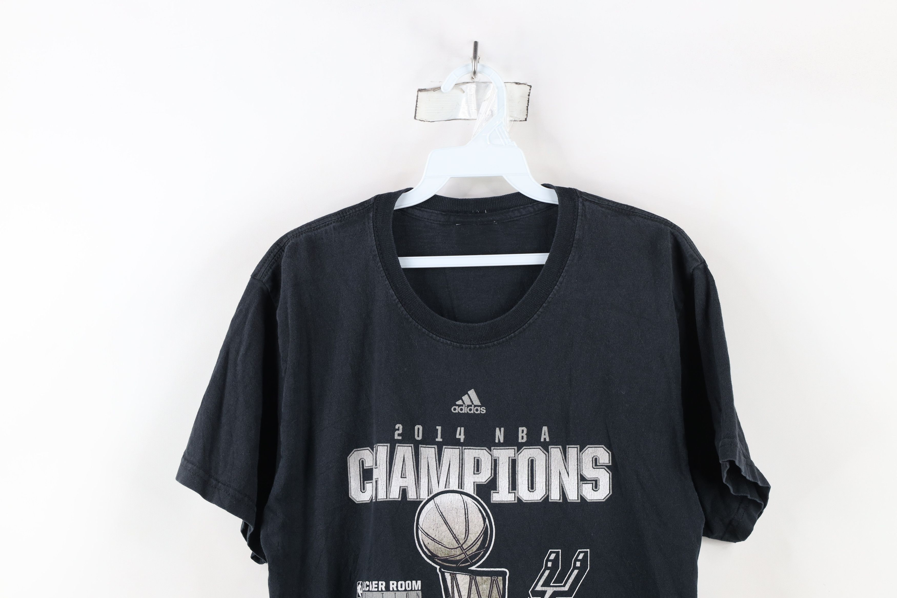 Adidas × Vintage Vintage Y2K Adidas 2014 Champs San Antonio Spurs T-Shirt Size US M / EU 48-50 / 2 - 2 Thumbnail