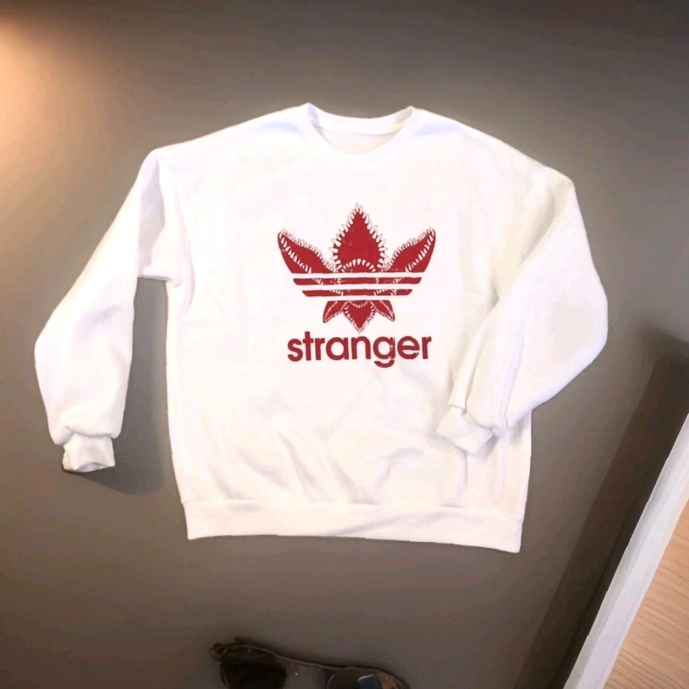 Vintage Stranger Things Sweatshirt Unbranded White XL Unisex Adults Graphic Print Steve Pullover Round Neck Oversized Logo New Size US XL / EU 56 / 4 - 3 Thumbnail