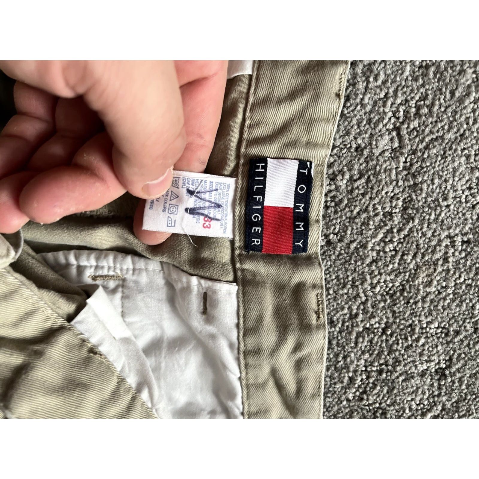 Tommy Hilfiger Tommy Hilfiger Pleated Shorts - Men - Regular Fit - Khaki Beige - Size 33 - Chino Casual Wear - Cotton Size US 33 - 3 Thumbnail