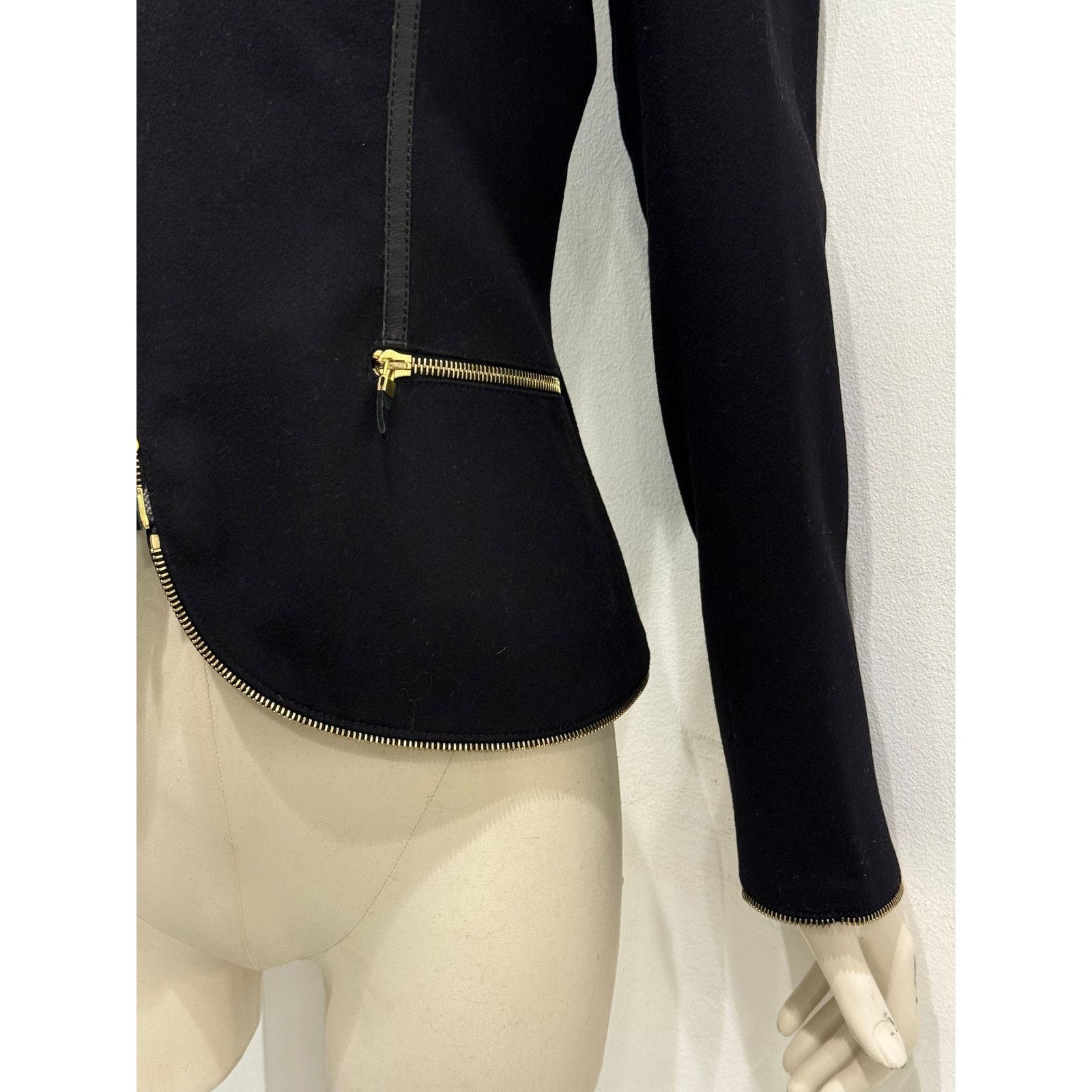 Alexander McQueen A/W2003 Alexander McQueen full zip sleeve jacket Size M / US 6-8 / IT 42-44 - 4 Thumbnail