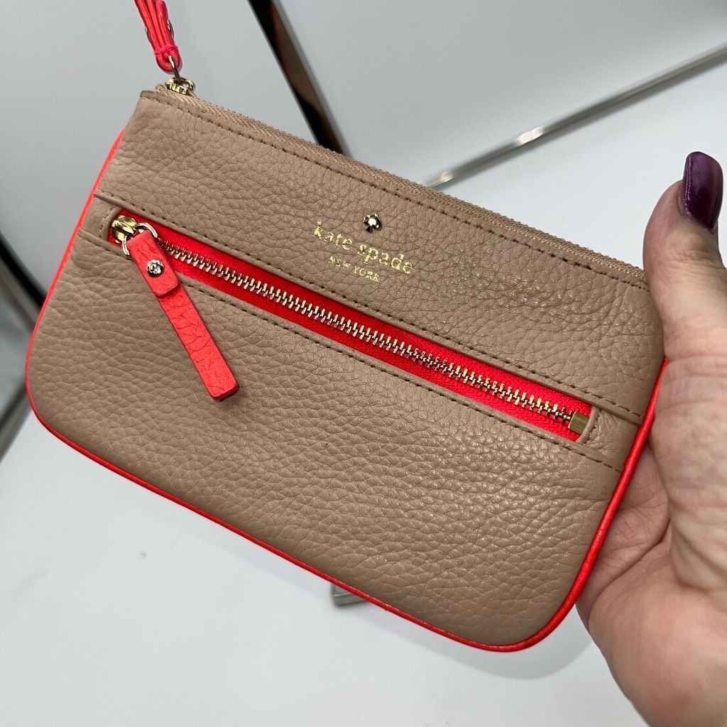 Kate Spade Kate Spade Nude and Neon Wristlet **SEE PICS AND DESCRIPTION Size ONE SIZE - 2 Thumbnail