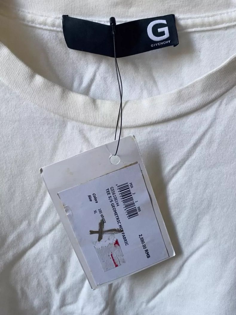 Givenchy Givenchy White Cowhide Round Neck T XL Size Size US XL / EU 56 / 4 - 2 Thumbnail