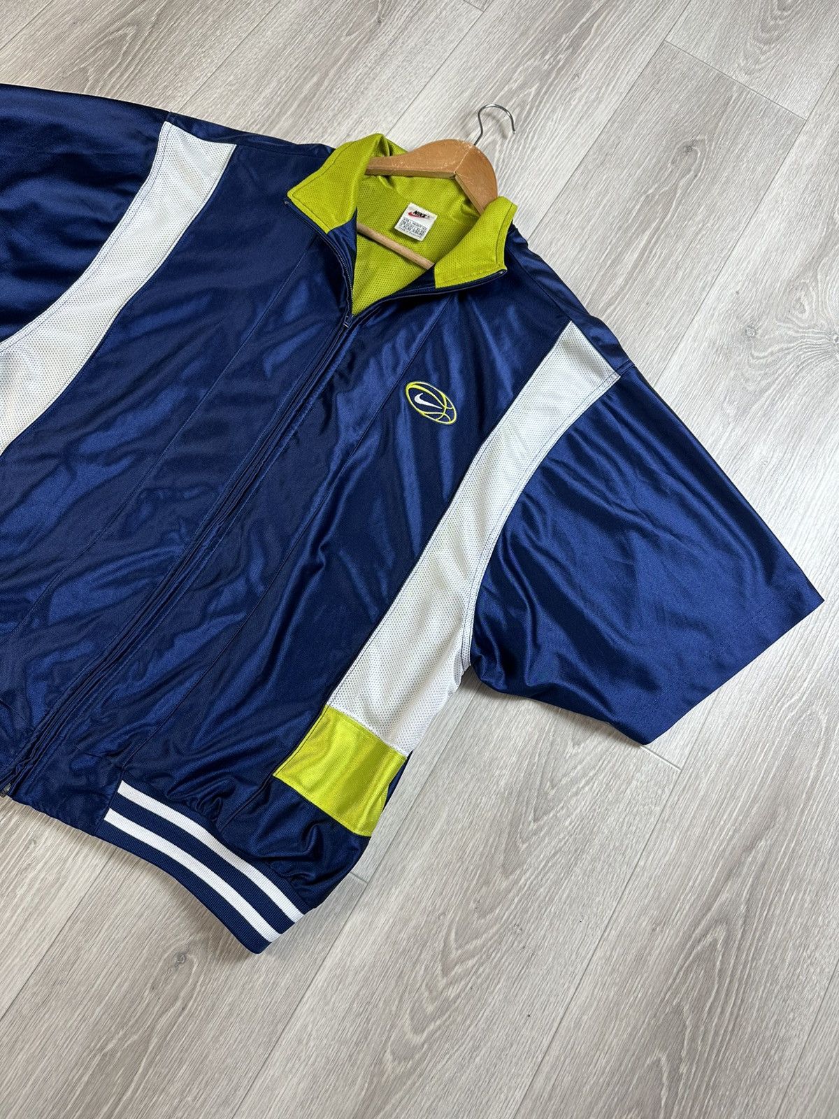 Nike × Vintage Vintage Nike Short Sleeve Full Zip Up trowel Size US L / EU 52-54 / 3 - 5 Thumbnail