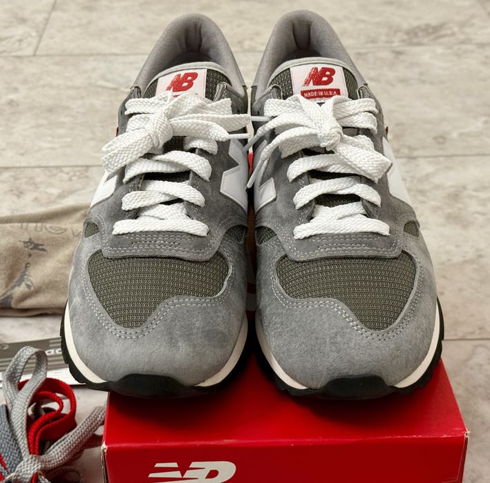 990v1 40th anniversary