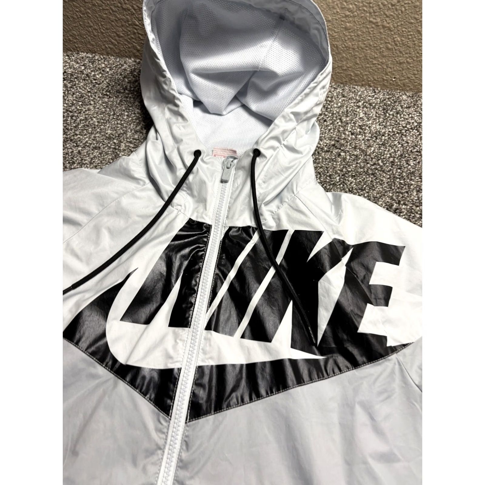 Nike Nike Jacket Mens 2XL Gray Windrunner GX1 Sportswear Men Big Swoosh Full Zip Hooded Size US XXL / EU 58 / 5 - 2 Thumbnail