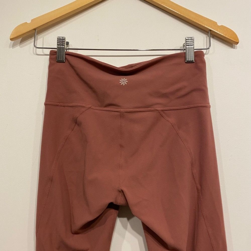 Athleta Athleta Salutation 7/8 Pink Cropped Workout Leggings Size XS Size 24" / US 00 / IT 34 - 4 Thumbnail