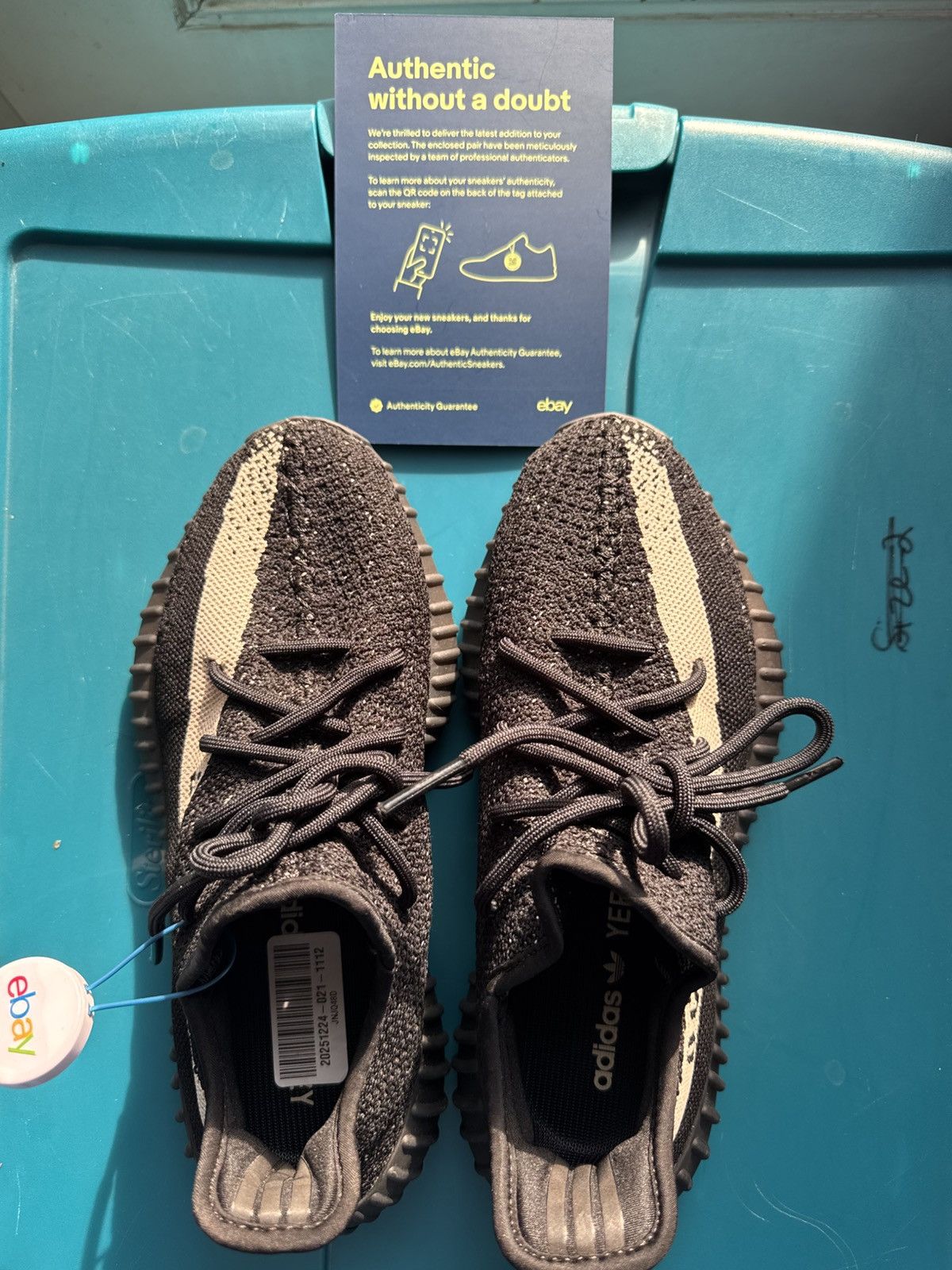 Adidas × Kanye West Yeezy Boost 350 V2 “Oreo” Size US 7 / EU 40 - 9 Thumbnail