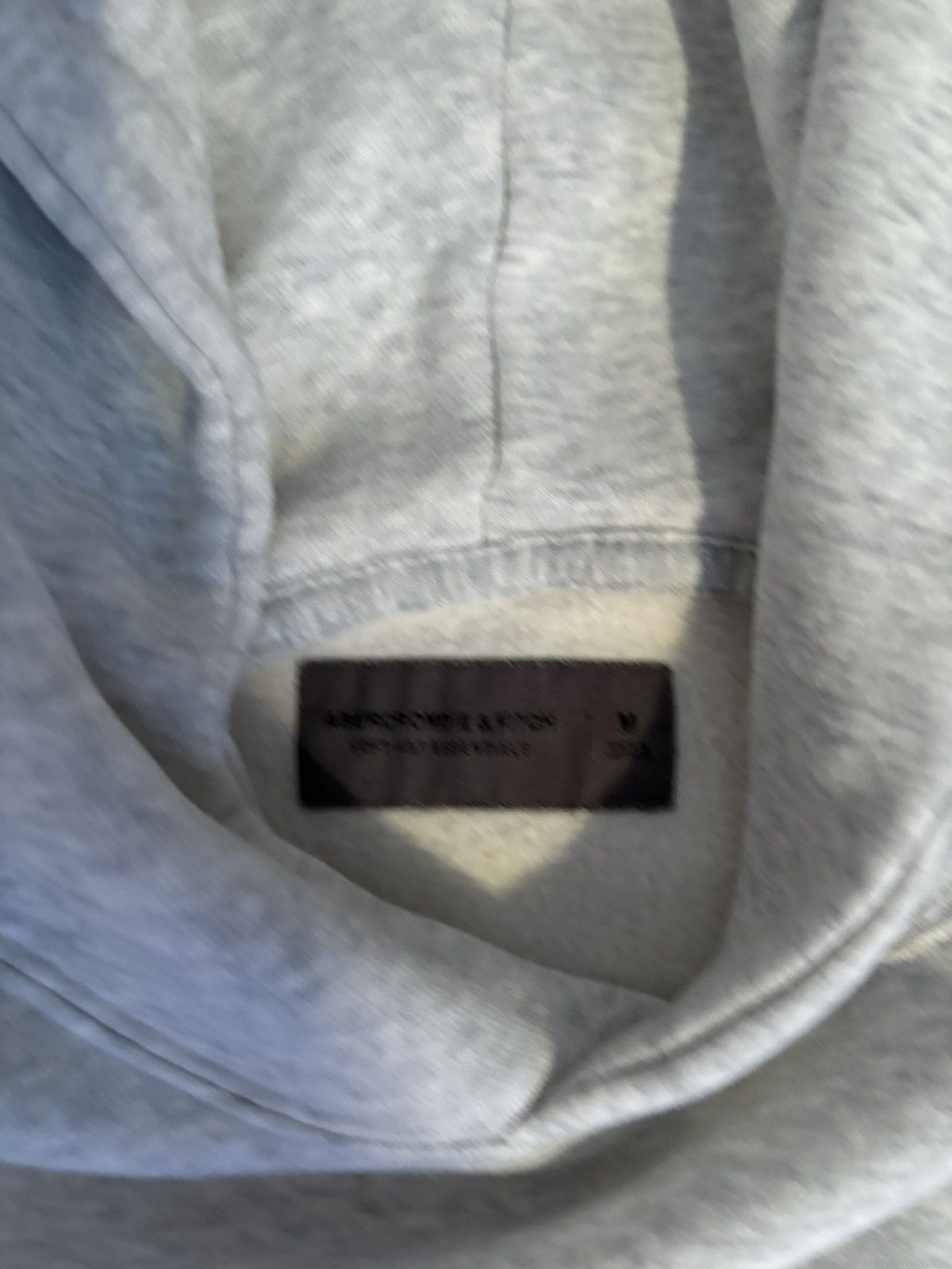 Abercrombie & Fitch Abercrombie & Fitch pullover hoodie heather grey mens medium Size US M / EU 48-50 / 2 - 2 Thumbnail
