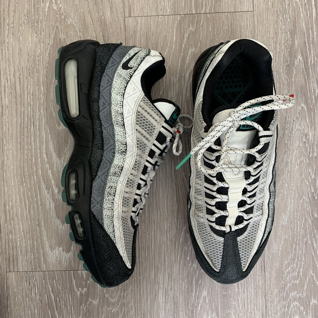 image of Nike Air Max 95 Day Of The Dead Shoes in White/Black/Aluminum, Men's (Size 10)