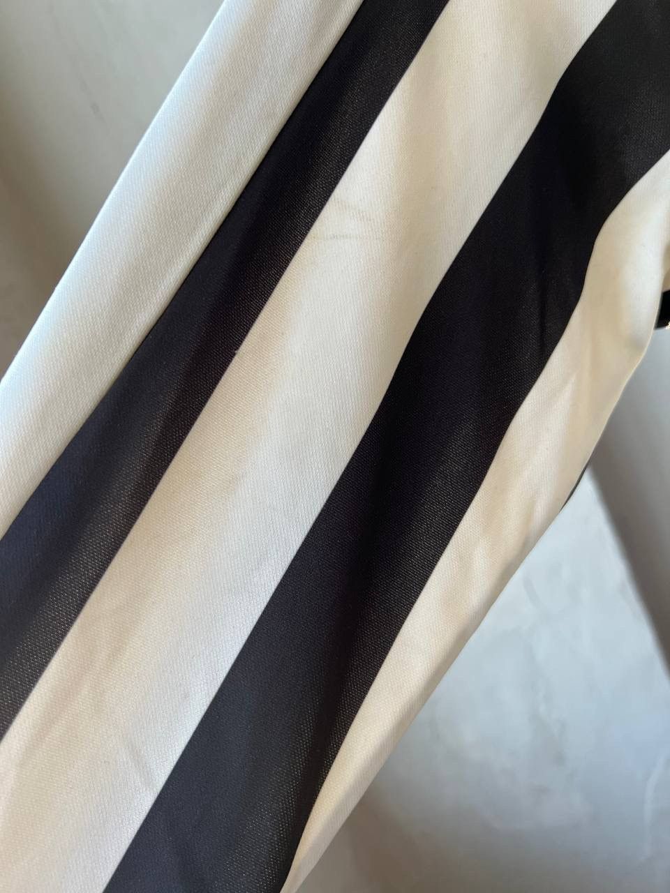 Puma 2018/19 NEWCASTLE UNITED #12 HOME SOCCER FOOTBALL JERSEY M Size US M / EU 48-50 / 2 - 9 Thumbnail