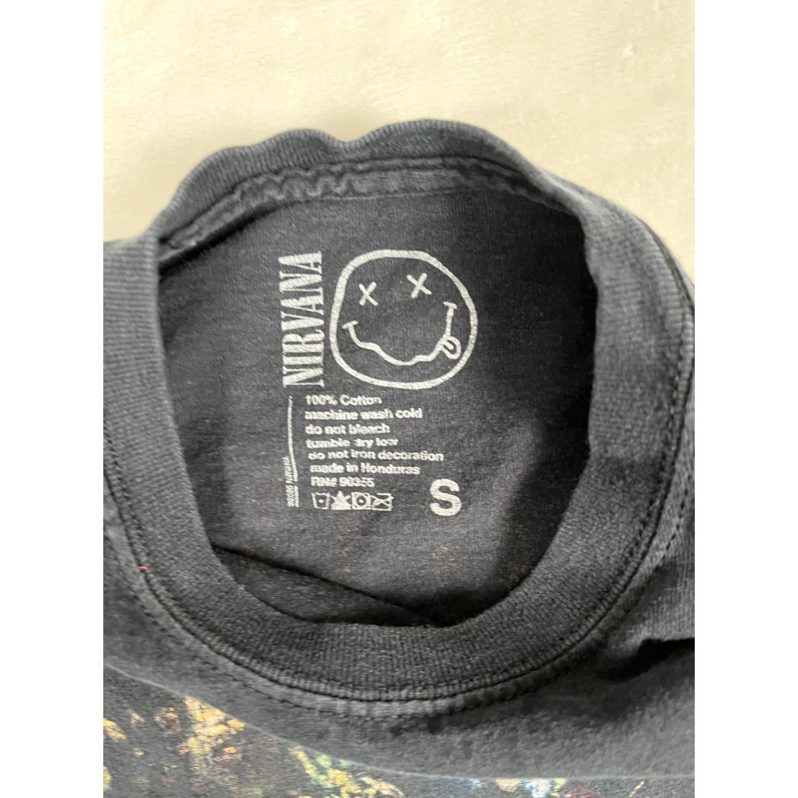 Etro Nirvana T-Shirt Size Small Black Unplugged In New York MTV Retro Vintage Grunge Size US S / EU 44-46 / 1 - 7 Thumbnail