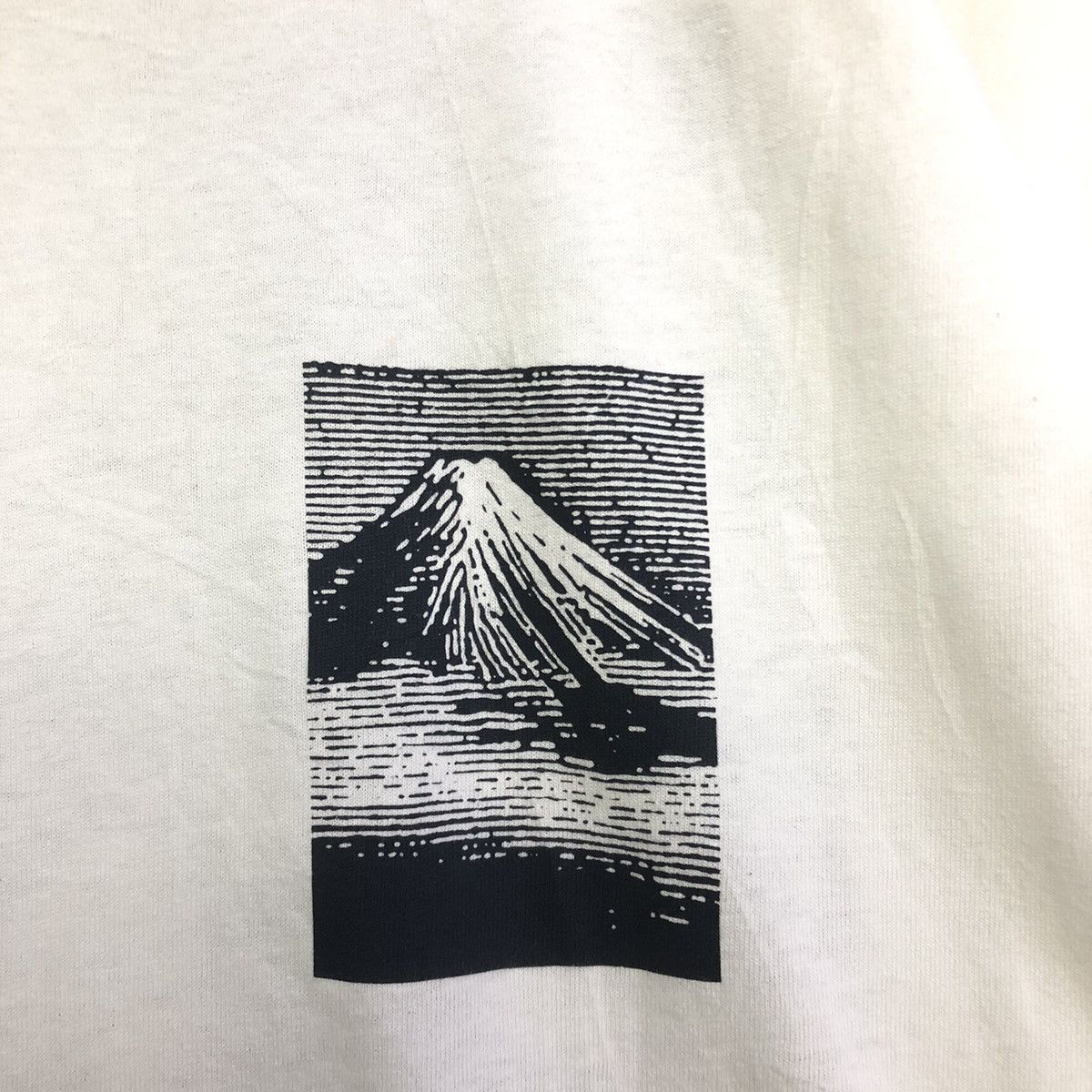 Edwin EDWIN FROM MT.FUJI BACKPRINT TSHIRT Size US L / EU 52-54 / 3 - 5 Thumbnail
