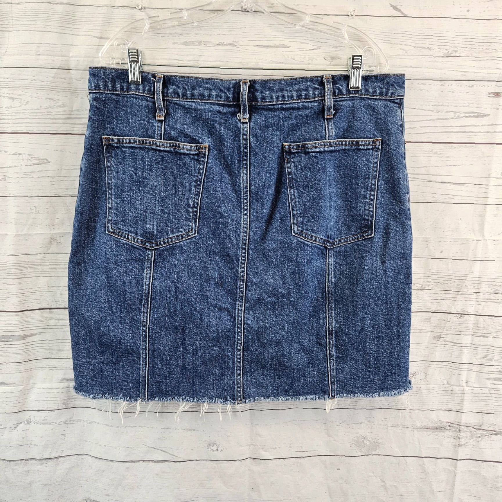 Gap VINTAGE Gap Womens Denim Skirt Sz 33 Blue Button Front Cotton Blend Raw Hem Short Straight & Pencil Womens 33 Blue Gap Skirt Size 24" / US 00 / IT 34 - 2 Thumbnail