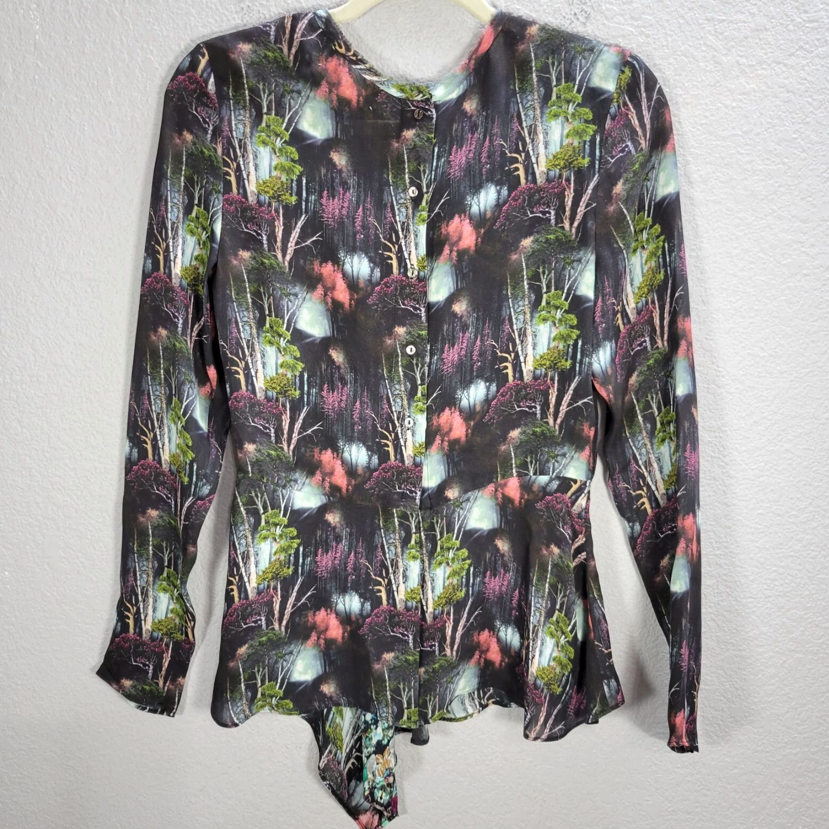 Nicole Miller Nicole Miller Woodland Pattern Silk Shirt P Multicolor Long Sleeve Buttoned Back Royal Rhinestone Blouse Womens Size S / US 4 / IT 40 - 6 Thumbnail