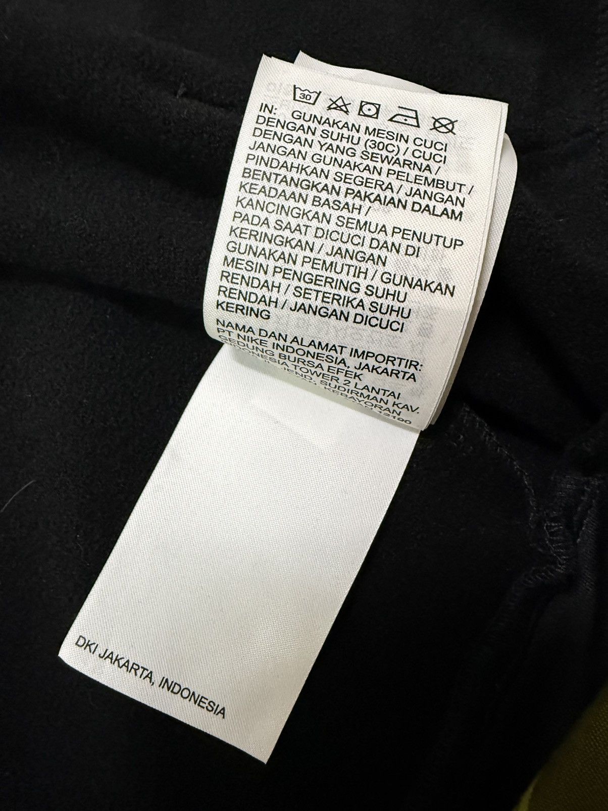 Nike NIKE SWOOSH THERMA FIT ZIPPER BLACK SWEATER HOODIE Size US M / EU 48-50 / 2 - 12 Thumbnail