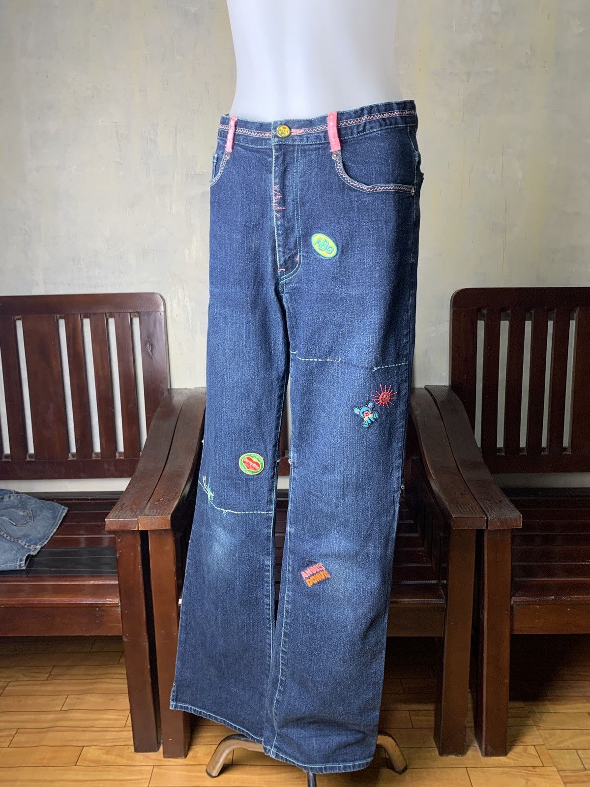 Angel Blue 2000s Angel Blue Japan Patch Cute Pop Embroidered Pants Size 28" / US 6 / IT 42 - 2 Thumbnail