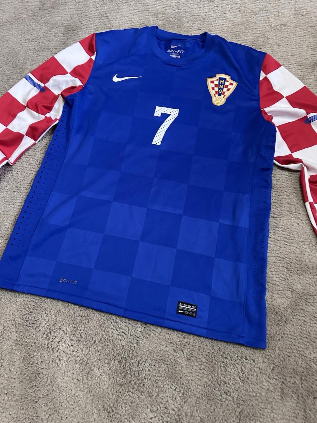 Nike 2010-2012 Nike Croatia #7 Rakitić Away Player Match Issue Size US L / EU 52-54 / 3 - 3 Thumbnail
