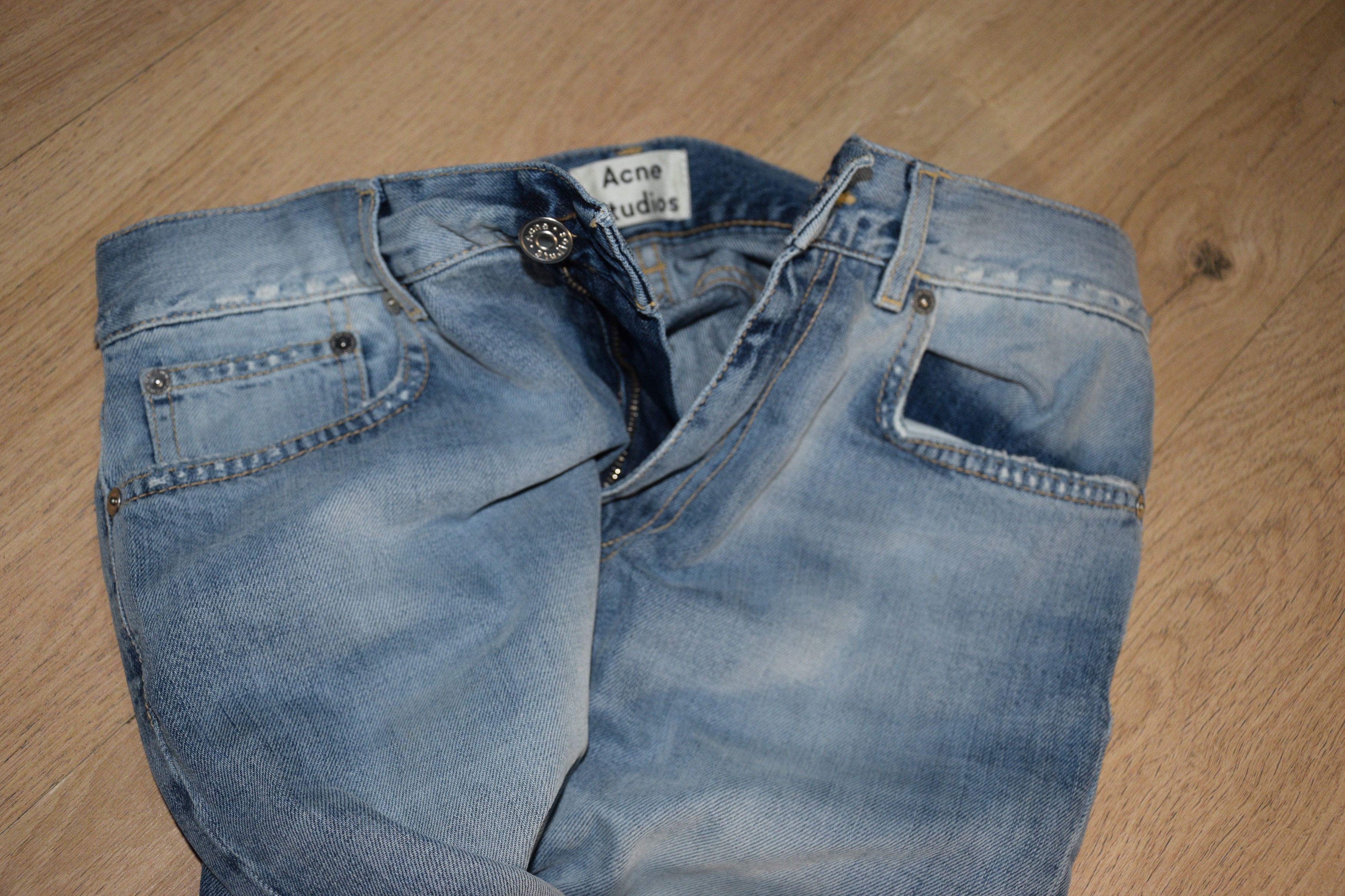 Acne Studios Acne Studios Water Jeans Size 26/32 Raw Hem Light Wash Size 28" / US 6 / IT 42 - 3 Thumbnail