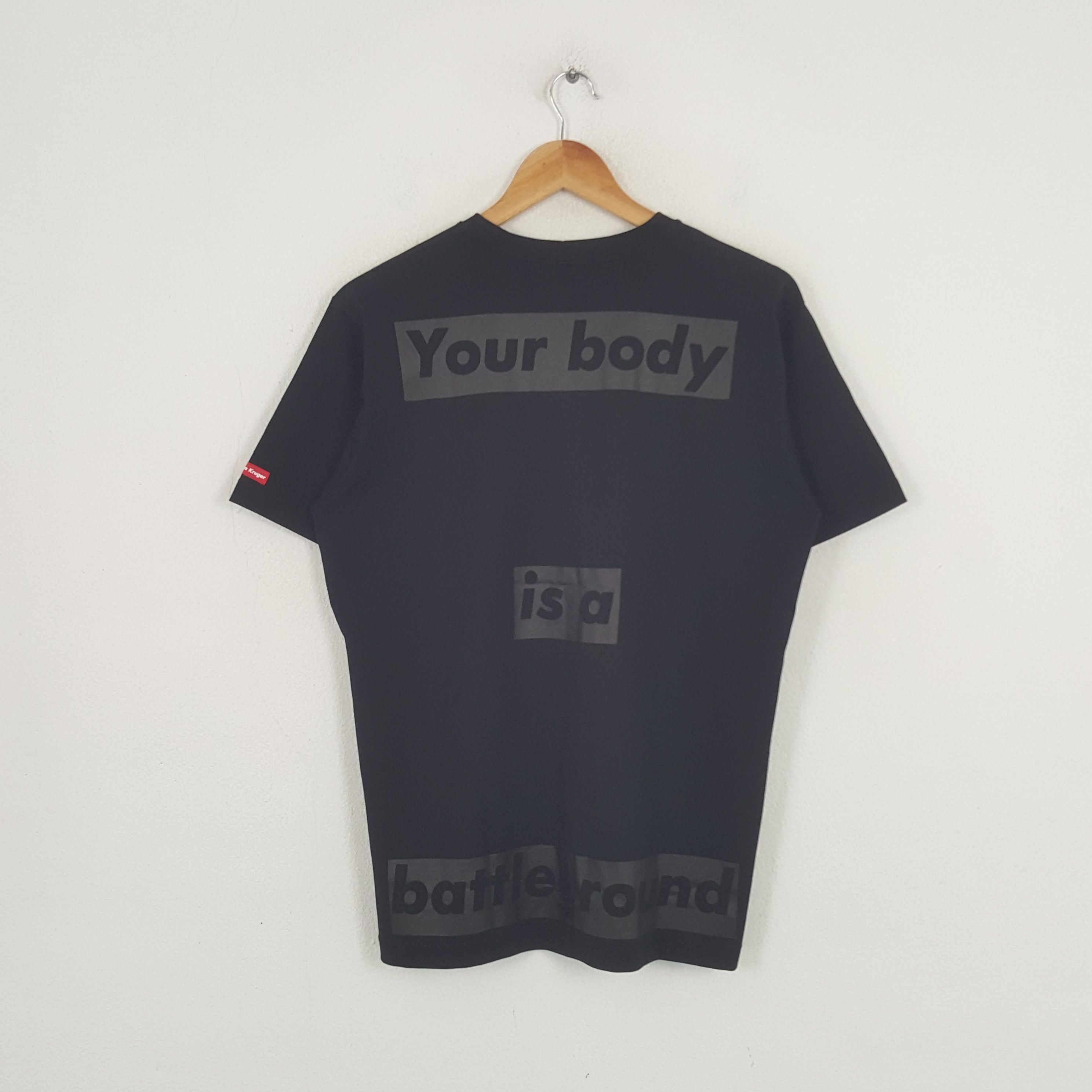 Barbara Kruger × Japanese Brand × Vintage Vintage Barbara Kruger Japanese Brand Art Tshirt Size US L / EU 52-54 / 3 - 2 Thumbnail