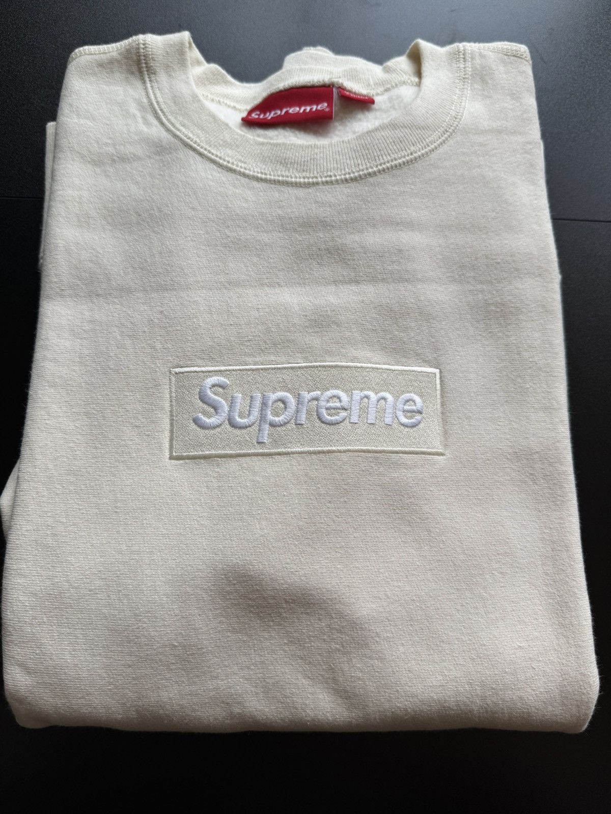 Supreme ‘18 Natural Box Logo Crewneck Size US M / EU 48-50 / 2 - 1 Thumbnail