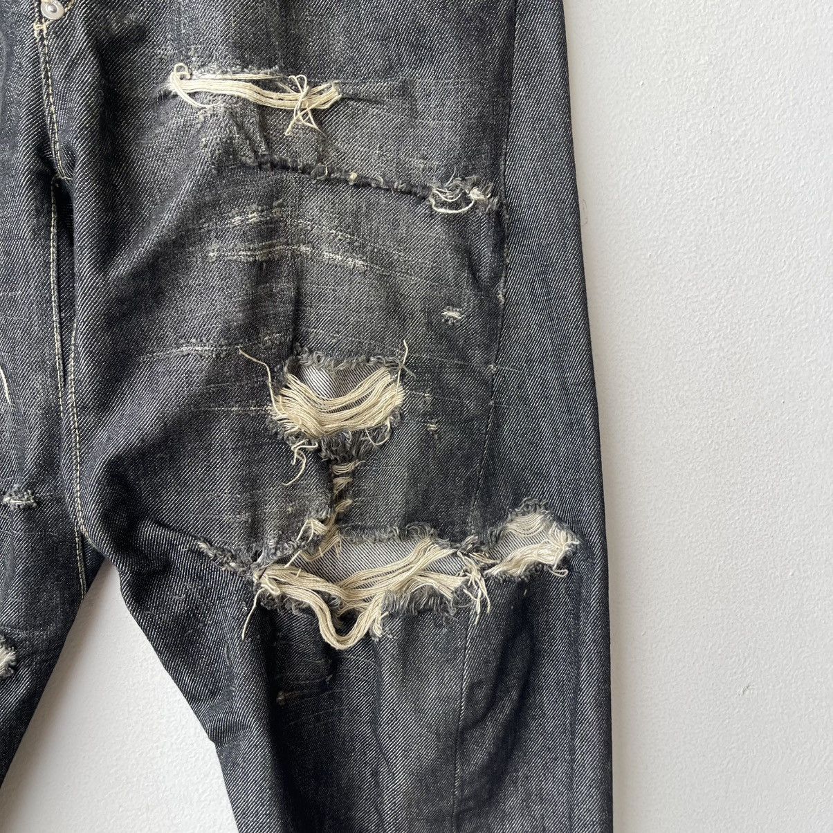 Levi's Thrashed Levi’s Engineered 3D Painted "Money" Denim Jeans Size US 30 / EU 46 - 4 Thumbnail