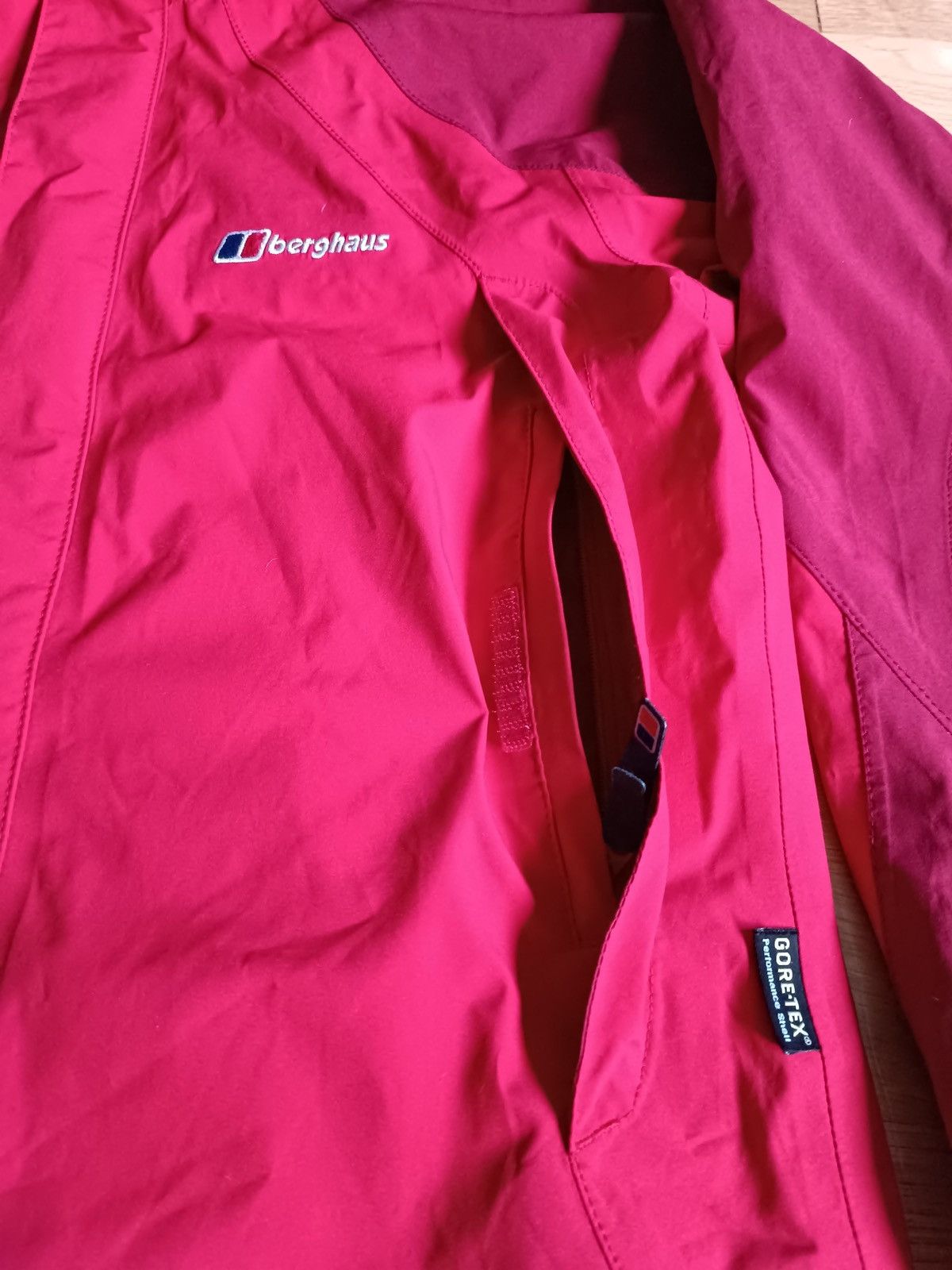 Berghaus Men’s jacket Berghaus gore-tex Size US S / EU 44-46 / 1 - 5 Thumbnail