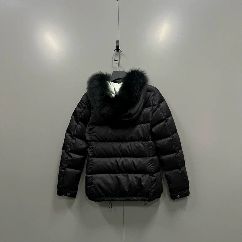 Prada Prada Size 38 Black triangle logo fur collar down jacket Size US XS / EU 42 / 0 - 2 Thumbnail