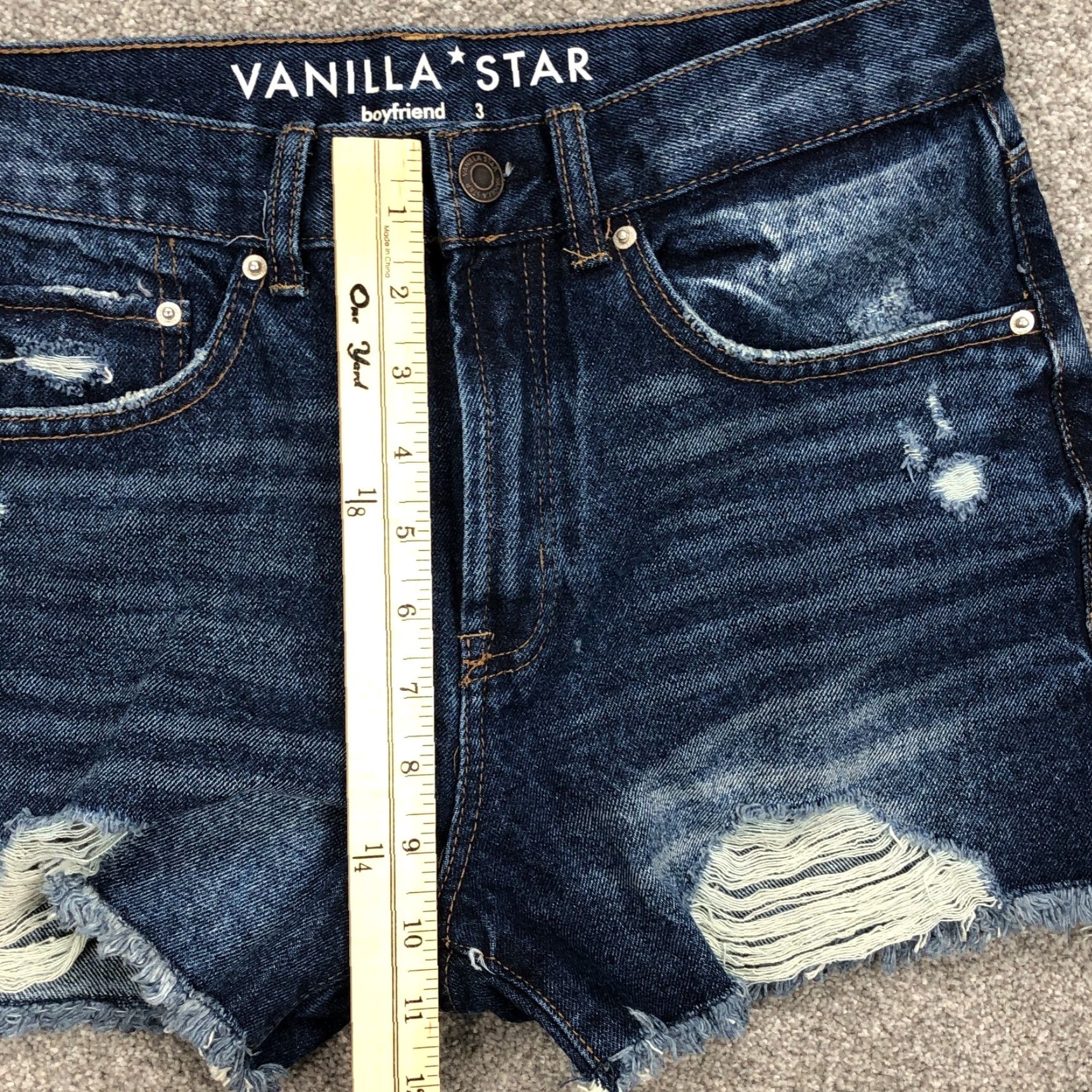 Vintage Vanilla Star Denim Shorts Women 3 Cut Off Mid Rise Dark Wash Distressed Holes Pocket Zipper Button Casual Modern Festival Size 26" / US 2 / IT 38 - 7 Thumbnail
