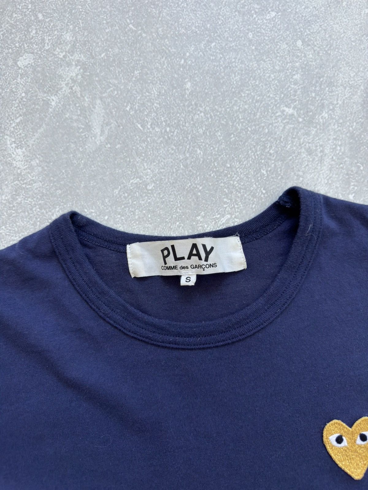 Comme des Garcons Vintage Comme Des Garcons Play Gold Blue Heart Shirt Y2K Size US S / EU 44-46 / 1 - 4 Thumbnail