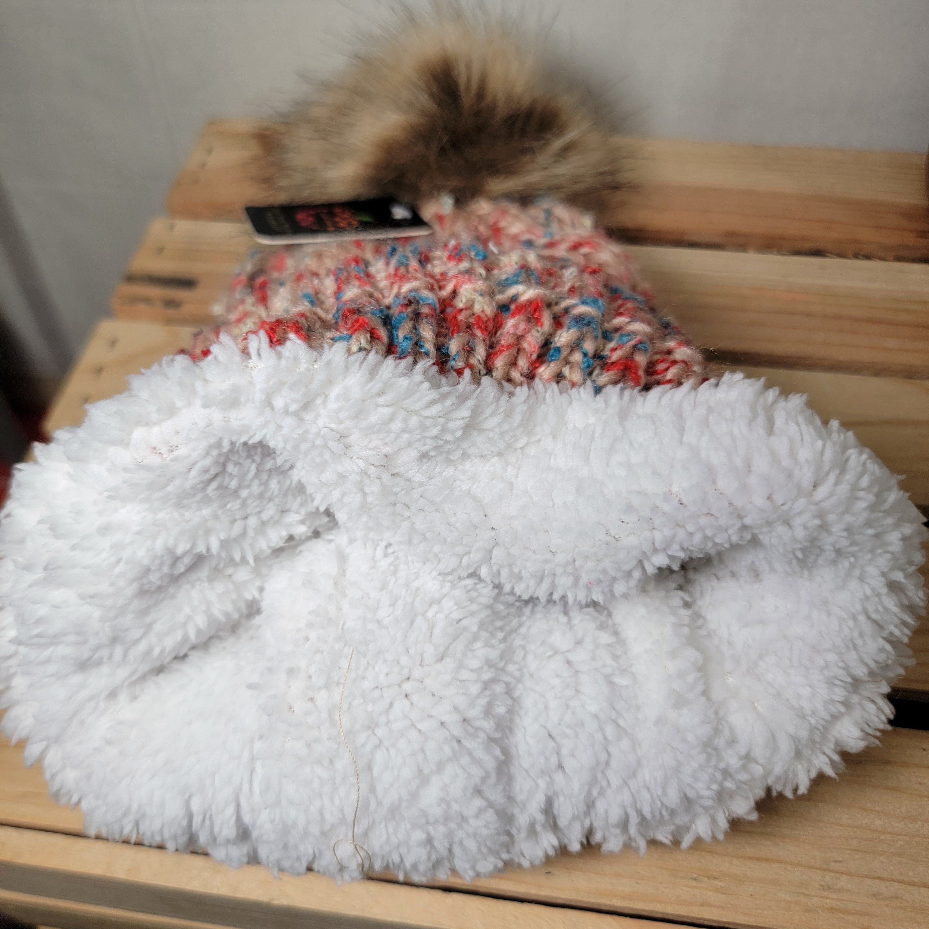 Other Apple Stars Thick Knit Beanie w/ Faux Fur Pom Pom - NWT Size ONE SIZE - 6 Thumbnail