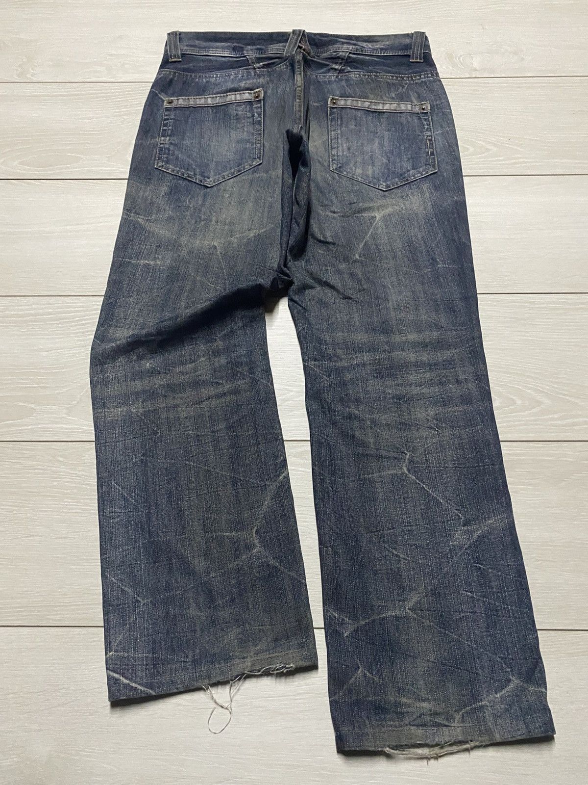 Japanese Brand Vintage Superrubis Mud Wash Thunder Loose Jeans Size US 32 / EU 48 - 2 Thumbnail