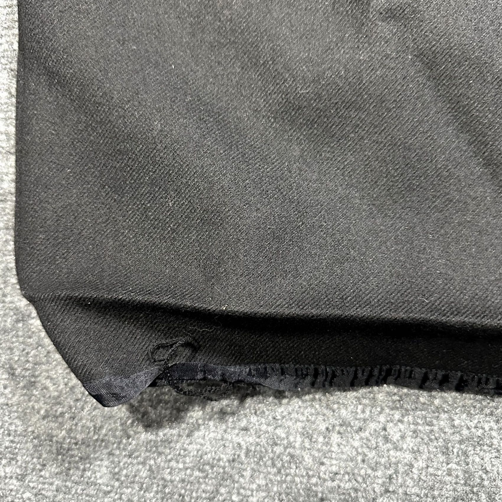 J.Crew J.CREW Skirt Womens 12 Black Wool Pencil Back Zip Lined Vent Business Career Size 34" / US 12 / IT 48 - 3 Thumbnail