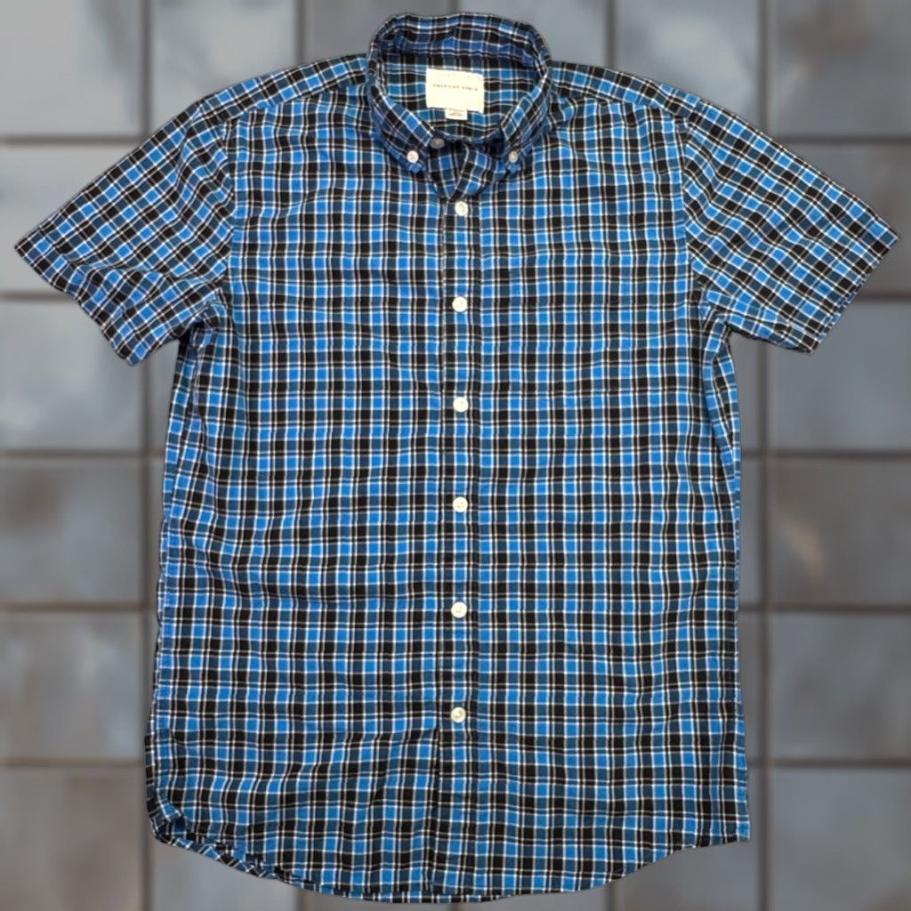 American Eagle Outfitters American Eagle Outfitters Men Blue Black Plaid Short Sleeve Button Up Shirt XS Size US XS / EU 42 / 0 - 1 Thumbnail