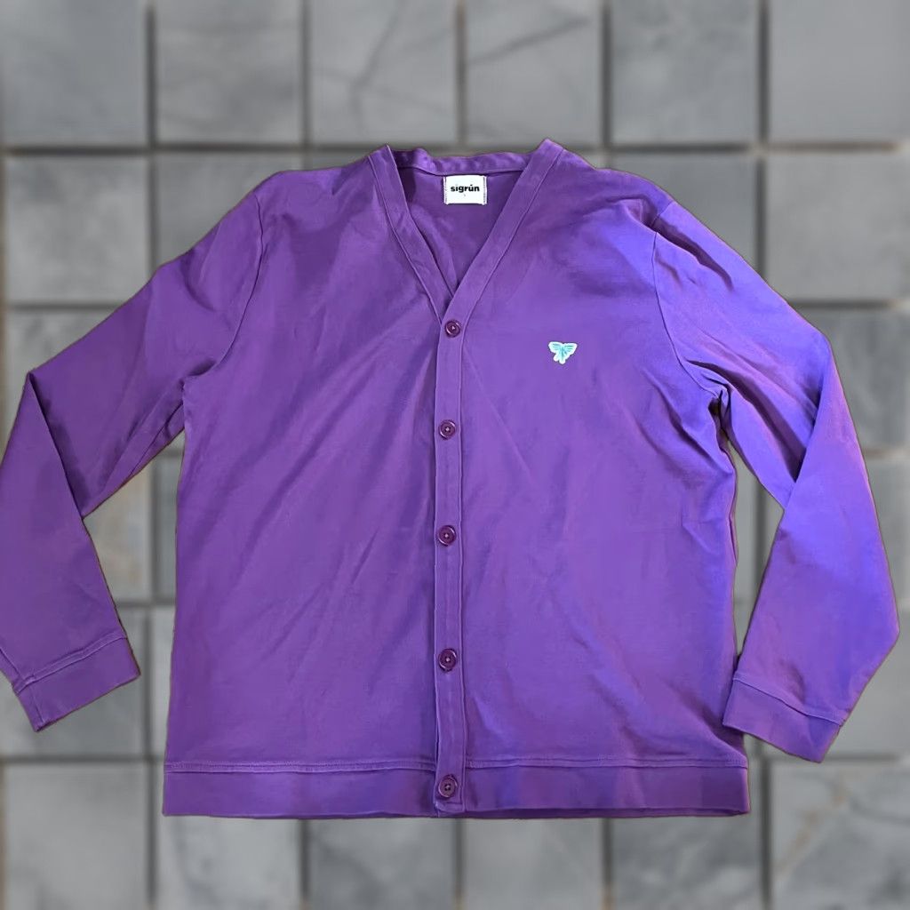 Vintage Sigrun Sweater Mens Large Purple V neck Cardigan Sweatshirt Mens Regular L Purple Cardigan Sweatshirt Size US L / EU 52-54 / 3 - 1 Thumbnail