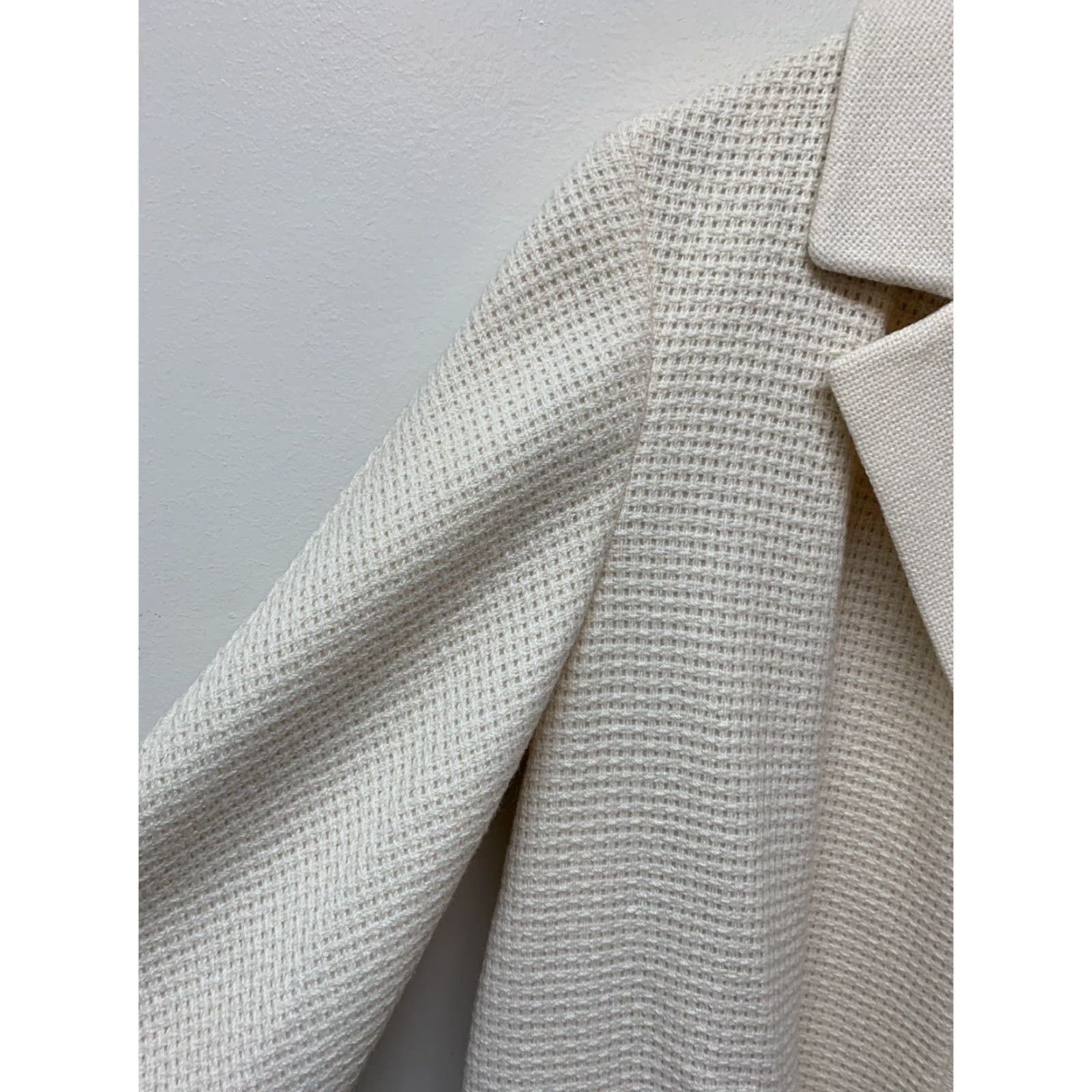 Vintage VINTAGE Coat Ladies Waffle Knit Long Fully Lined Ivory M/L Women's Medium Size M / US 6-8 / IT 42-44 - 5 Thumbnail