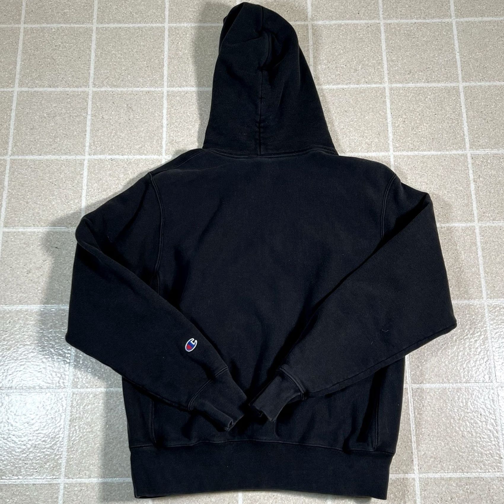 Champion VINTAGE Champion Reverse Weave Hoodie Sweatshirt Mens Medium Black Pullover 90s Logo Adjustable Heavyweight Hooded Pockets Ribbed Cuffs Mens Size US M / EU 48-50 / 2 - 3 Thumbnail