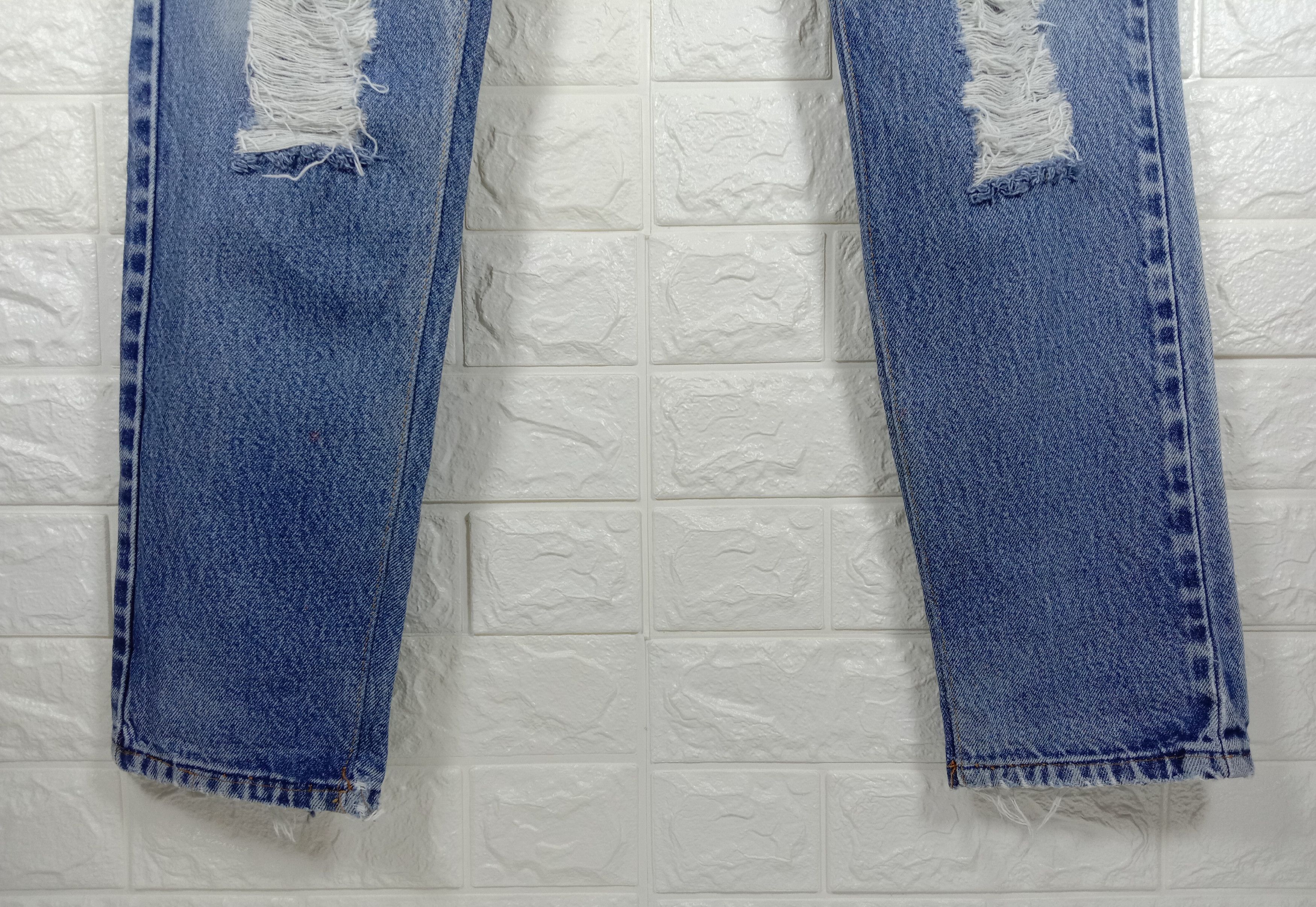 Levi's Vintage Levi’s 505 Ripped Jeans Distressed Denim Size US 33 - 4 Thumbnail