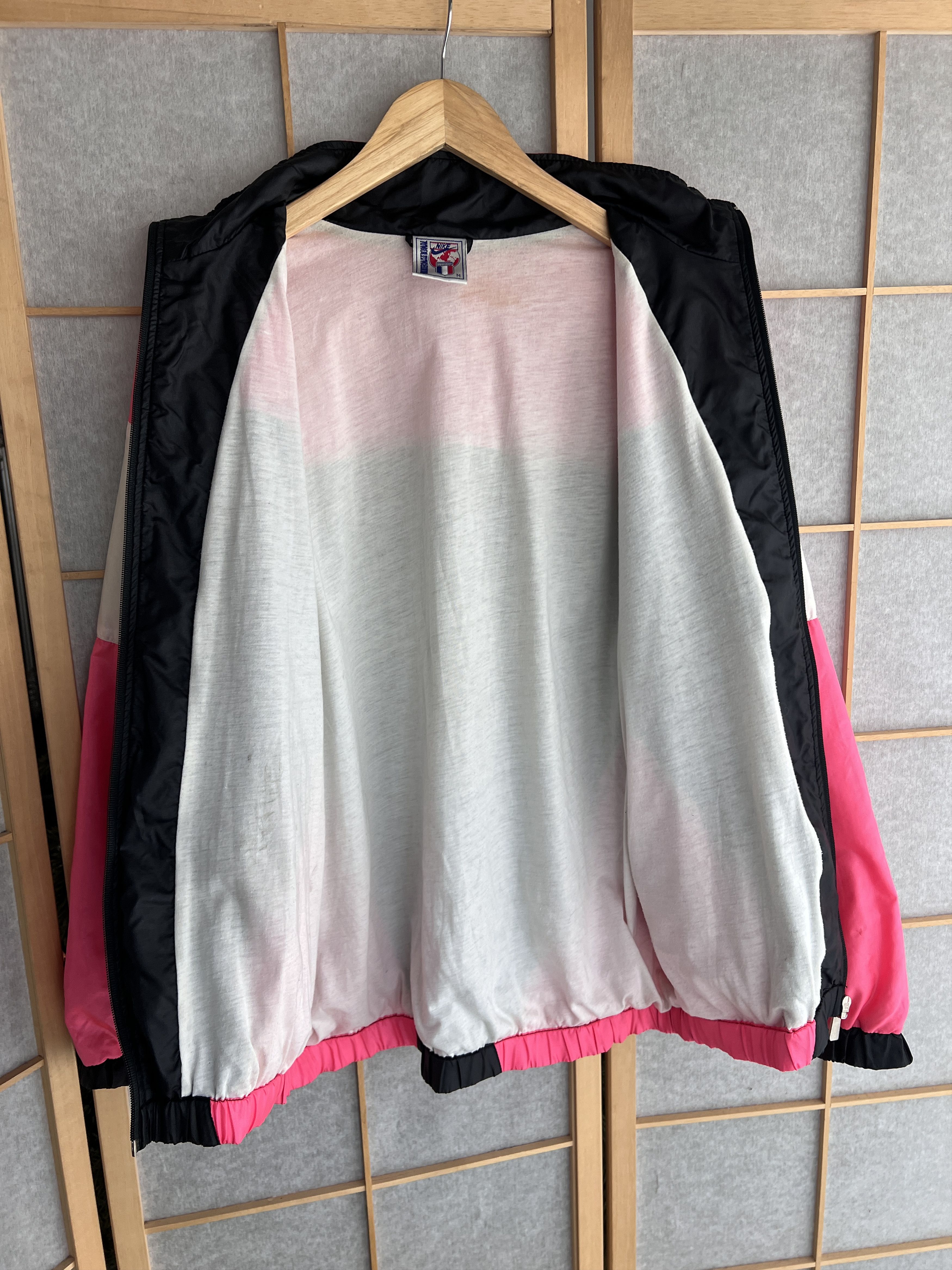 Nike Rare! Nike International 1980s nylon track top retro jacket Size US M / EU 48-50 / 2 - 16 Thumbnail