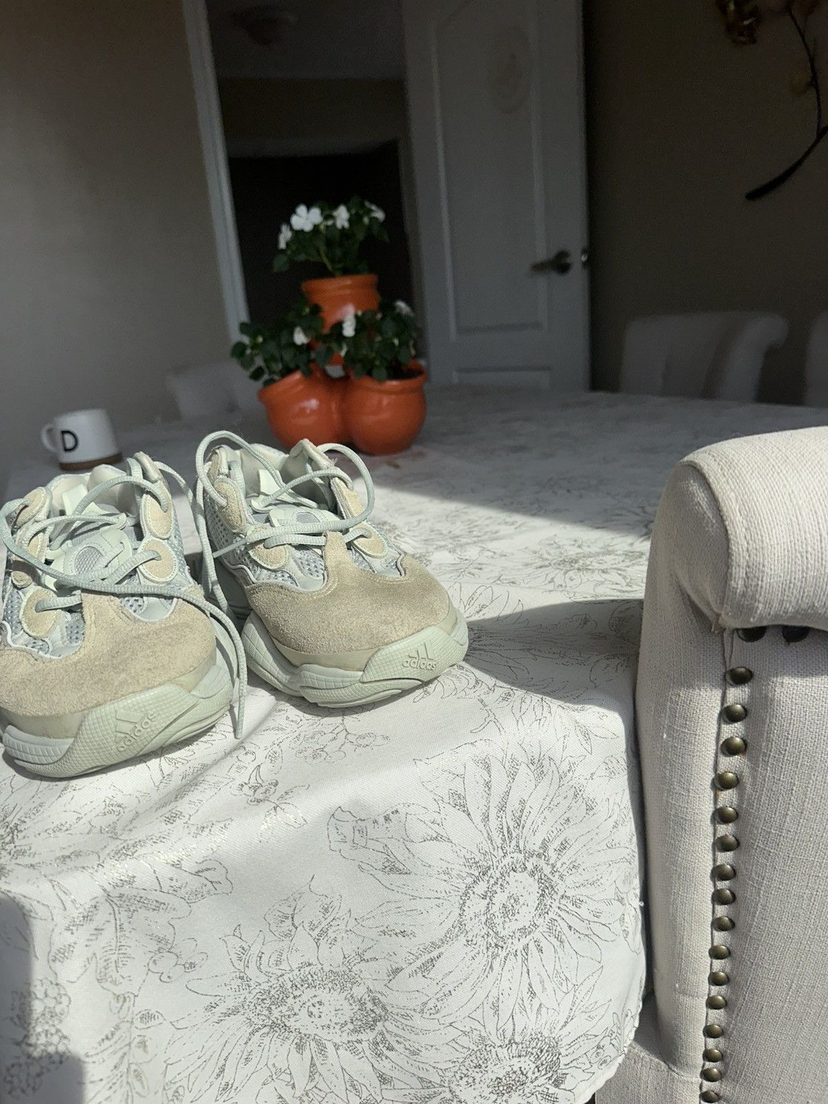 Adidas × Yeezy Yeezy 500 Salt Size US 9.5 / EU 42-43 - 7 Thumbnail