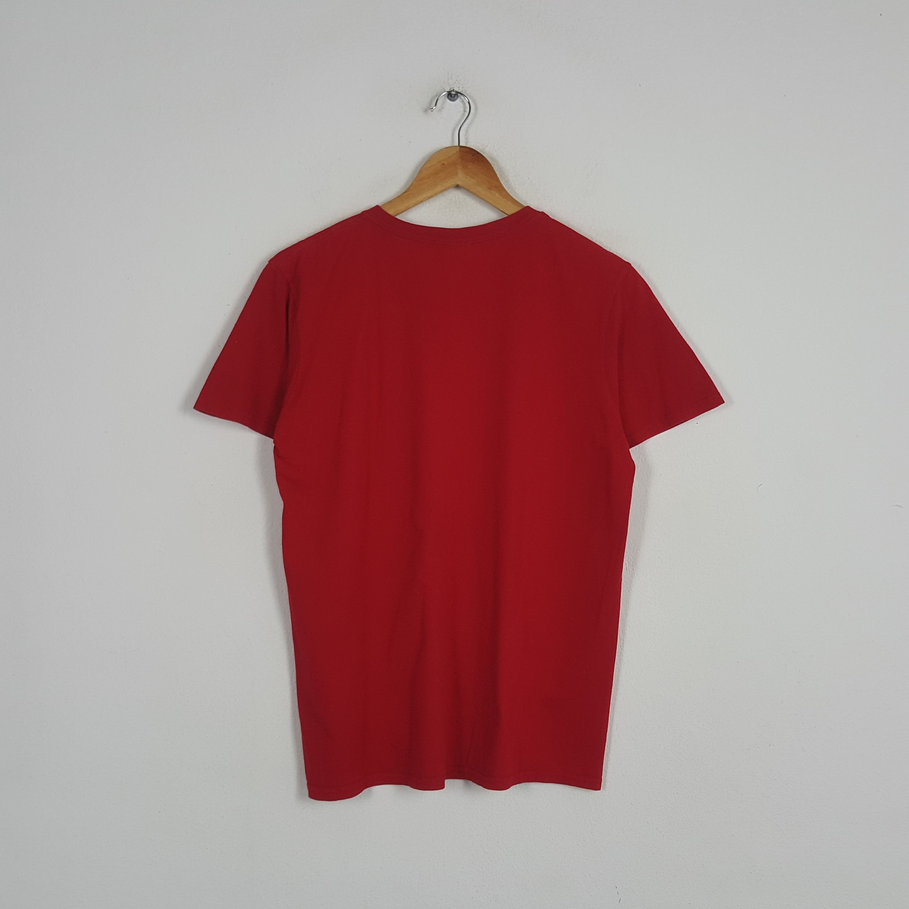 Vintage Vintage Taylor Swift American Singer Songwriter Tshirt Size US M / EU 48-50 / 2 - 3 Thumbnail