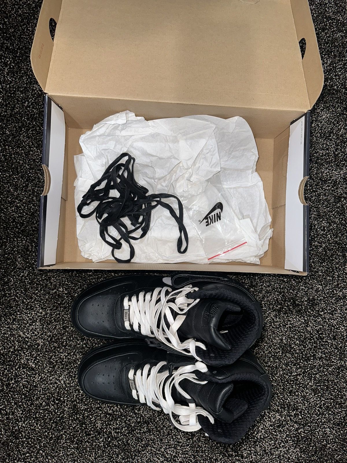 Nike × Vlone Vlone x Nike Air Force 1 High Black London Sample Sneaker Size US 10 / EU 43 - 12 Thumbnail