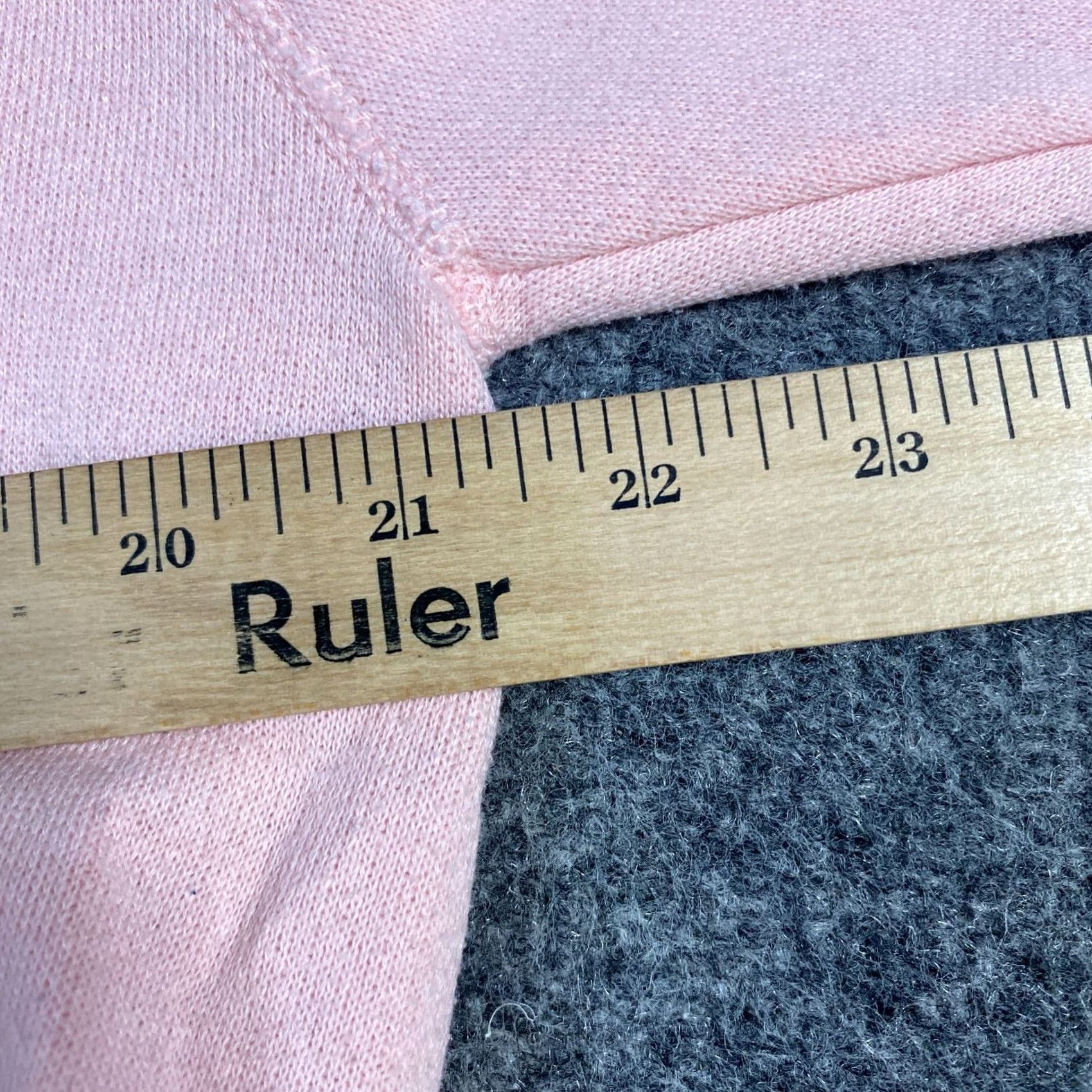 Vintage VINTAGE New England Hockey Institute Sweatshirt L Pink Chighisola N.E.H.I. Womens Pullover Crew Neck Long Sleeve Size L / US 10 / IT 46 - 5 Thumbnail