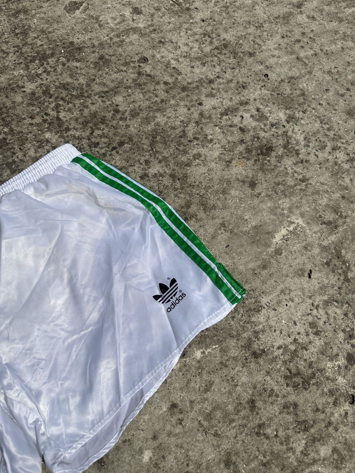 Adidas Vintage Adidas Shorts Logo Rare Streetwear Casual Style VTg Size US 34 / EU 50 - 2 Thumbnail