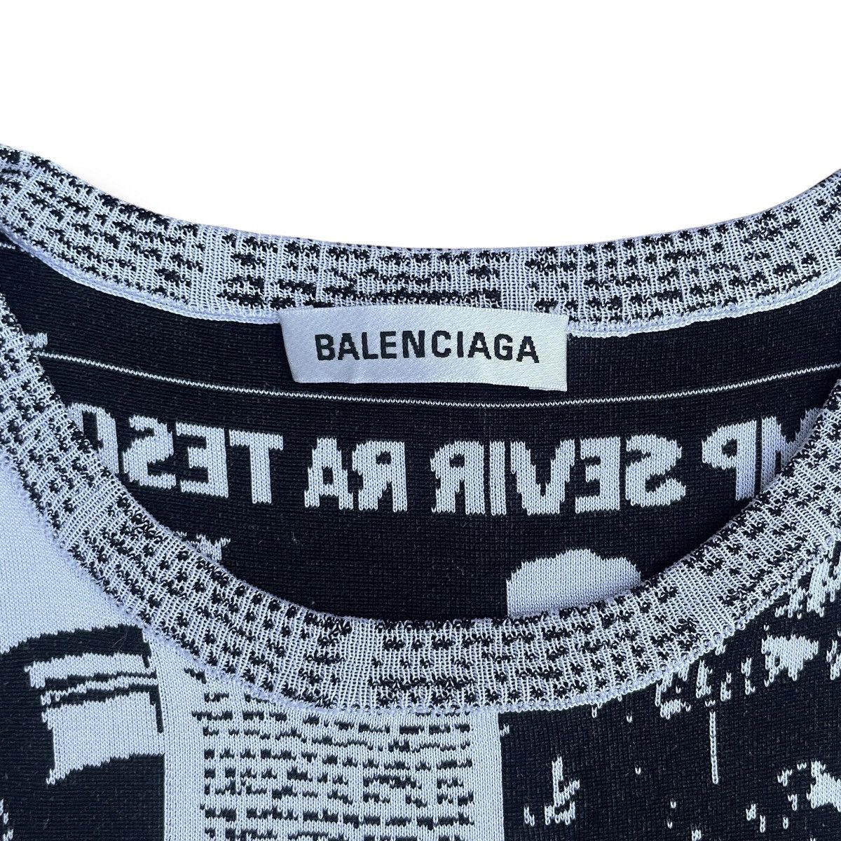 Balenciaga RARE Balenciaga Newspaper Jacquard-Knit Vest Size S / US 4 / IT 40 - 2 Thumbnail