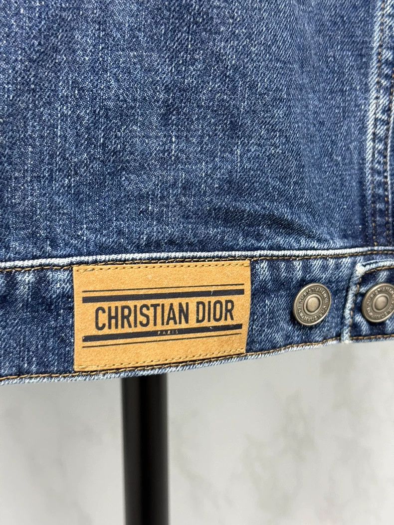 Dior Dior Washed blue bee embroidered denim jacket Size XS / US 0-2 / IT 36-38 - 3 Thumbnail